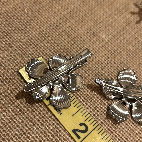 Claire’s Silver HairClips. NEW with tags - Picture 13 of 14